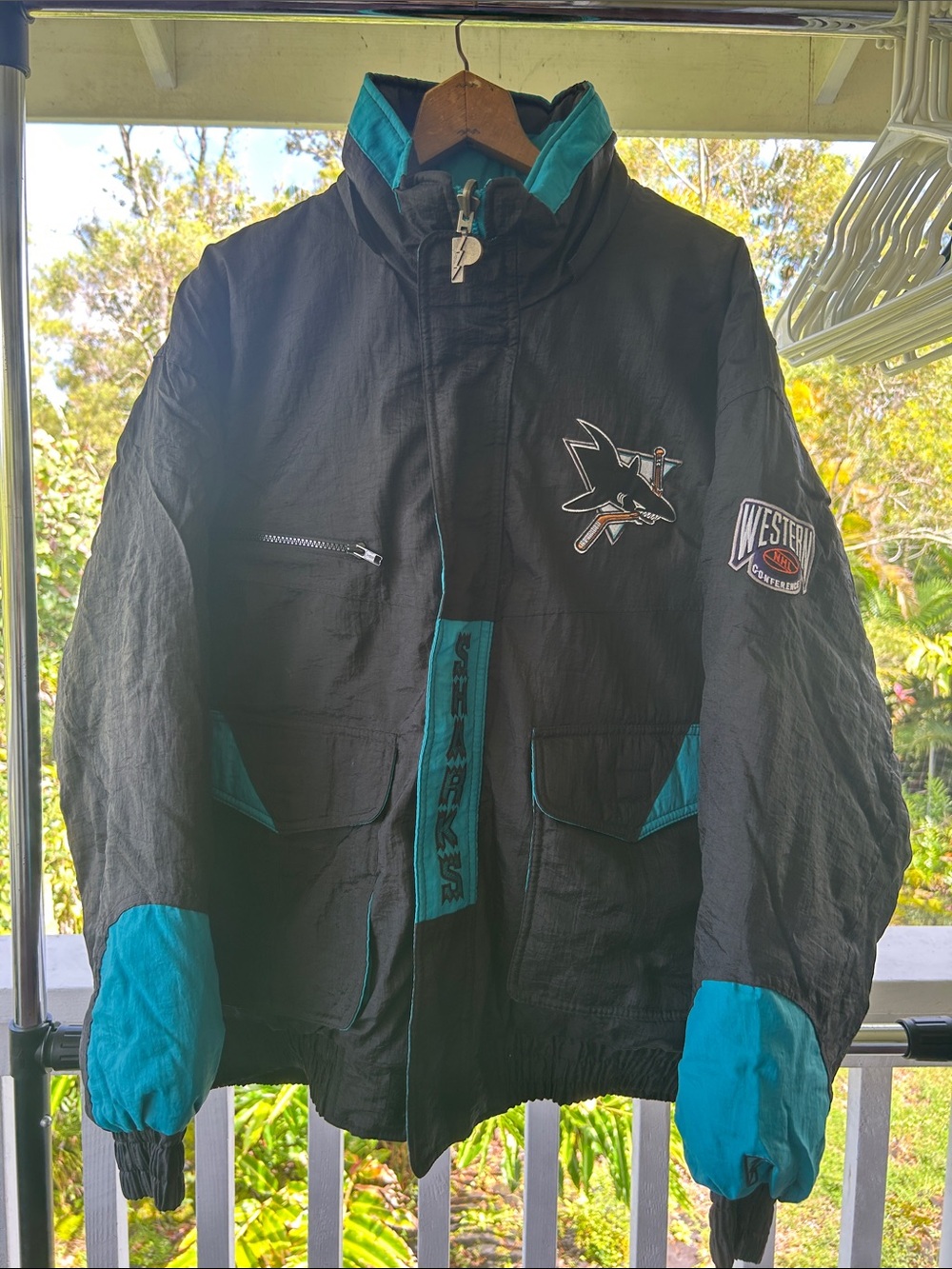 San Jose Sharks Black & Teal Vintage Insulated Jacket